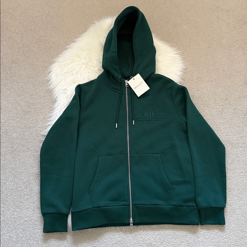 NWT Gant Reg Tonal Shield Zip Hoodie in 310 Deep Forest - Small